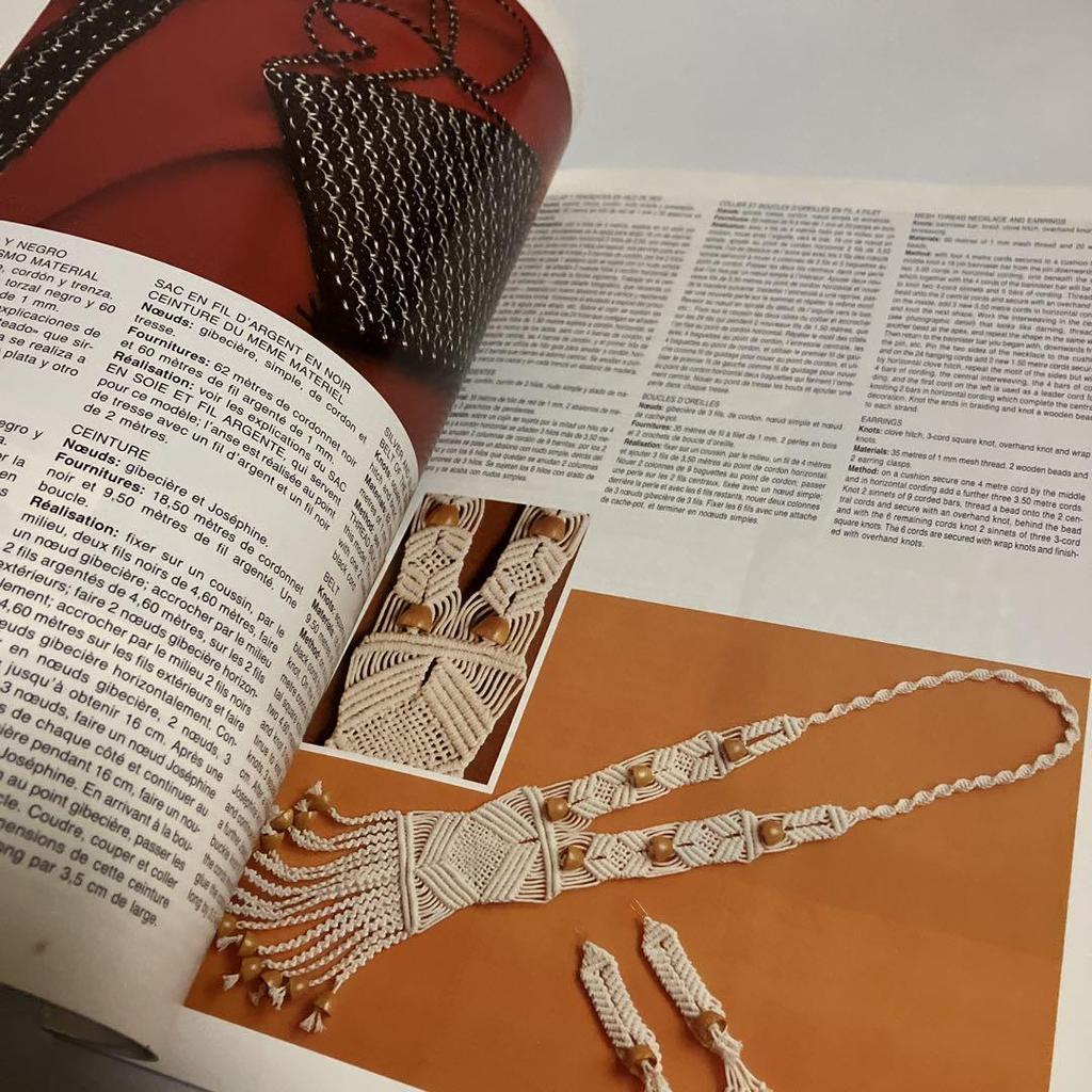 [GEBRAUCHT] Fremdsprachige Bücher MACRAMÉ Textil