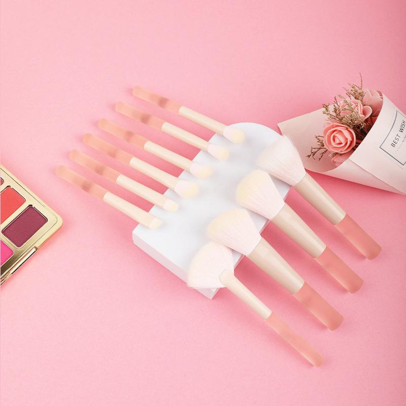 10-Piece Peach Makeup Brush Set: Loose Powder, Stippling, Eyeshadow, Blending, Concealer, Contour Brushes