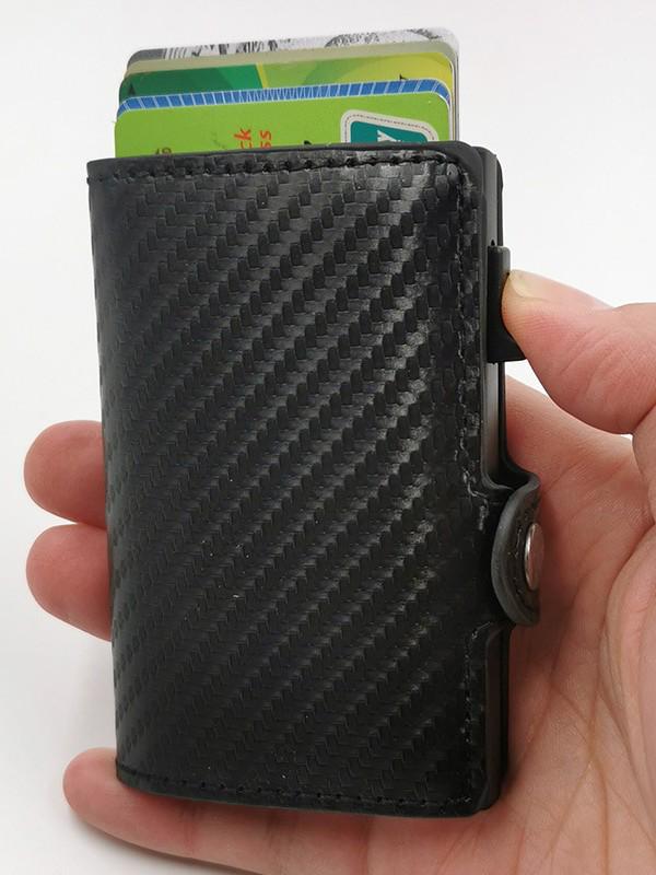 

Мужской ретро-кошелек с RFID-блокиратором: Алюминиевый и карбоновый узор с боковым держателем для карт и акцентами из ПУ кожи. 10*6.8*1.5cm