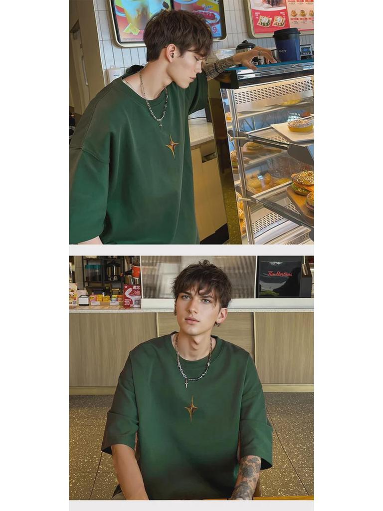 Weißes, kurzärmliges, trendiges, lässiges T-Shirt mit lockerer Passform für Herren, reine Baumwolle, High Street-Sommerstil.