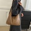 Popular Retro Tote Women's Large-capacity New Versatile Mother and Child Bag Underarm Bag Premium Shoulder Bag