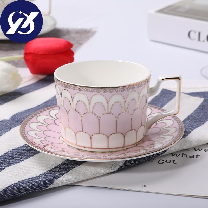 1 sada Luxusní sada šálků a podšálků na kávu, Keramický šálek na čaj 250 ml