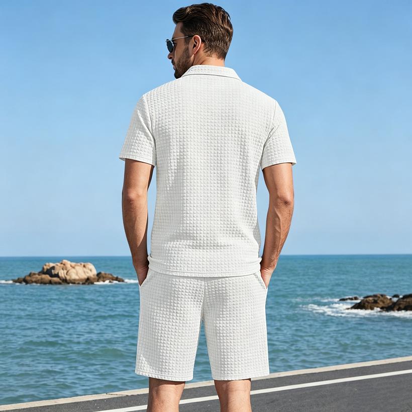 Men's Summer American Style Small Checkered Casual Set, Loose and Breathable Short Sleeve Top and Shorts Two-Piece Outfit