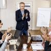 50 Sztuk Przypinka do Klapy Pracownik Miesiąca Prezenty Pożegnalne dla Kolegów Metalowa Broszka Serce Pracownik Personel Prezenty Doceniające Pracownika Niż