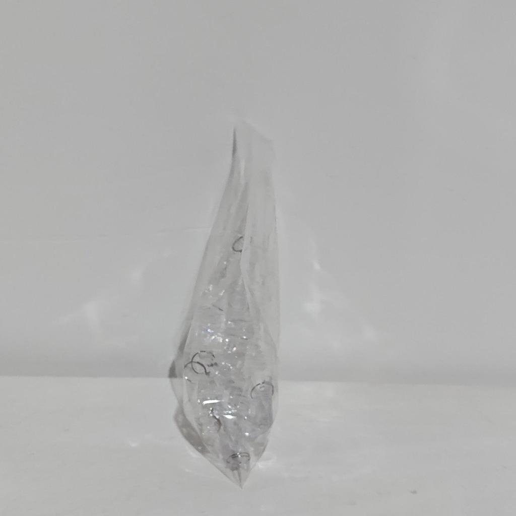 Jia He 8-Piece Acrylic Icicle & Snowflake Christmas Ornaments Set