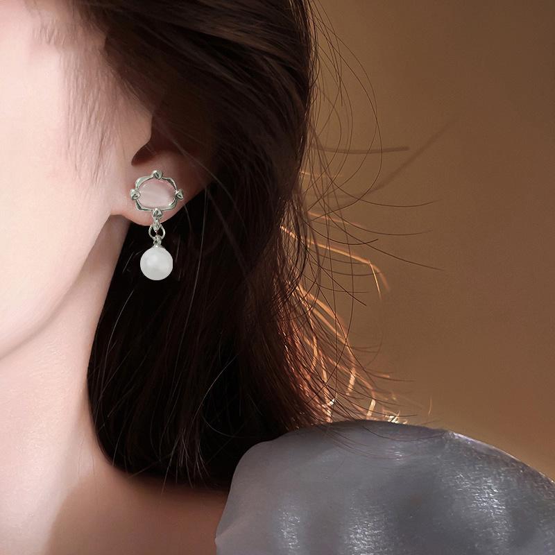 High-End S925 Sterling Silver Square Stud Earrings with Pearls: Versatile Fresh Design for Women