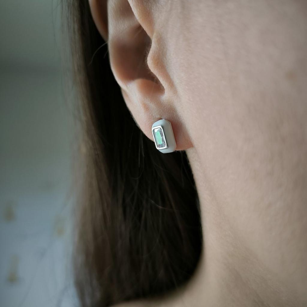 Серебряные серьги с фианитами, емаллю (60002254)