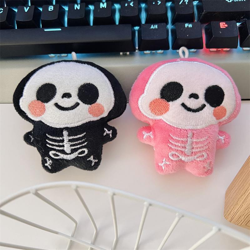 Squeaky Devil Skeleton Plush Brooch Pendant - Cartoon Doll for Bag/Shoe Decoration