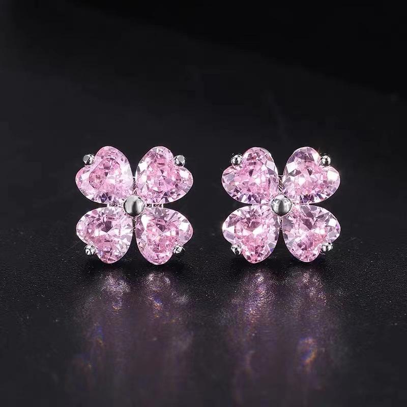 Sakura Petal Diamond Stud Earrings: Elegant Fresh Luxury for Women
