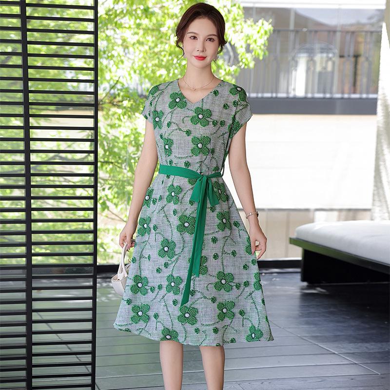 

Mom s New 2026 Waist-Cinching Long Sleeve Travel Dress for Middle-Aged & Elderly Women XL (105-120 kg) зелёный