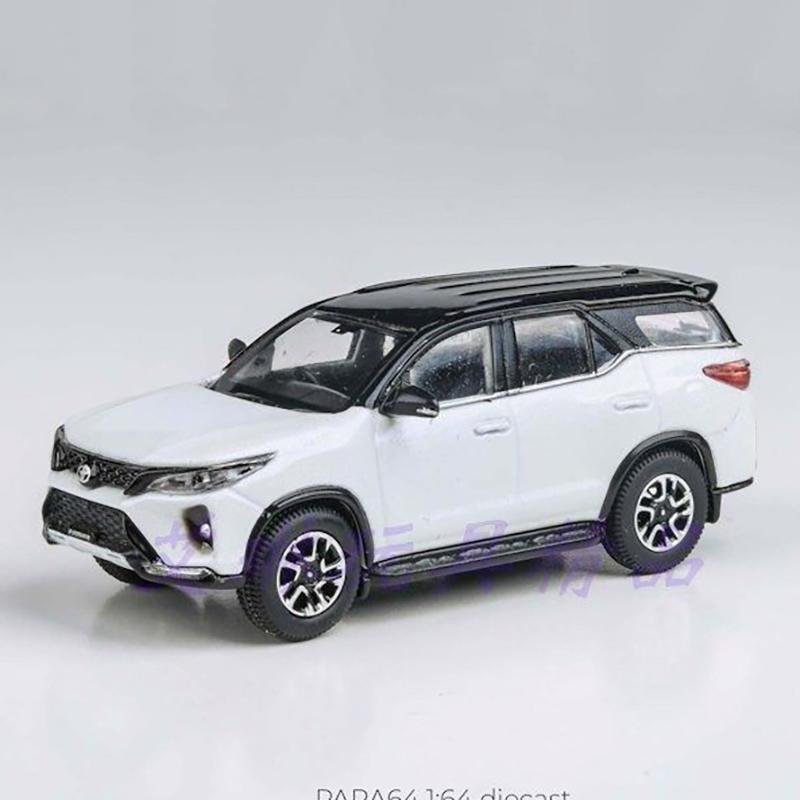 PARA 1:64 Fortuner 2023 Alloy Car Diecasts & Toy Vehicles Car Model Miniature Scale Model Car Toys For Children