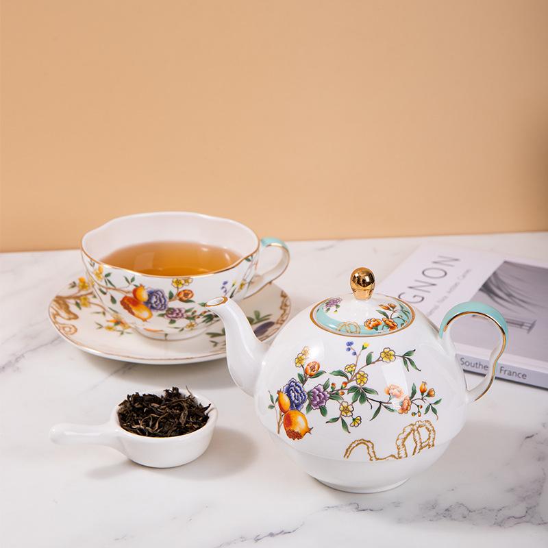 Creative Ceramic Tea Set Large Capacity English Afternoon Tea Coffee Pot Bone China Tea Cup and Saucers for Home Office