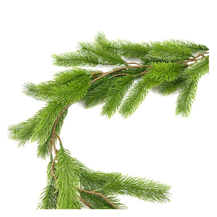 Artificial Norfolk Pine Wreath with Red Berries & Rattan Vines for Cross-Border Christmas Decoration