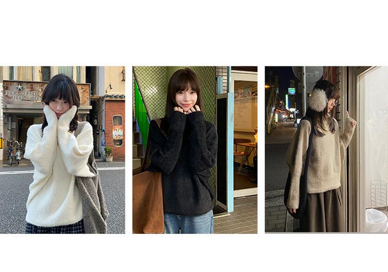 Elegant Women's White Raccoon Fur Pullover - Luxurious, Soft Cream Inner Layer, Winter Knitwear