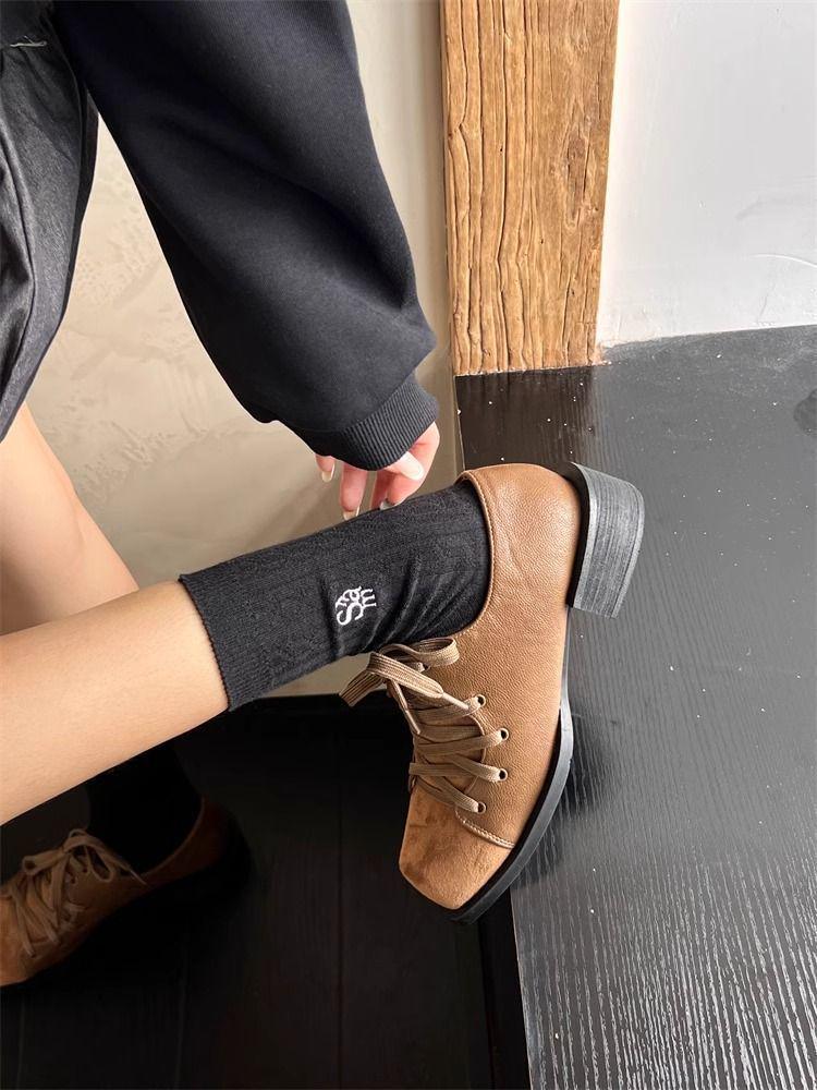 Autumn Retro Lace-Up Chunky Heel Square Toe Leather Shoes for Women
