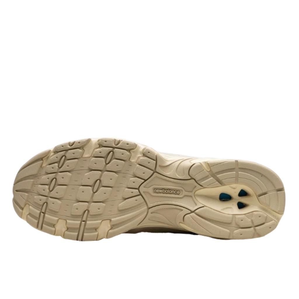 New Balance 530 Beige Angora