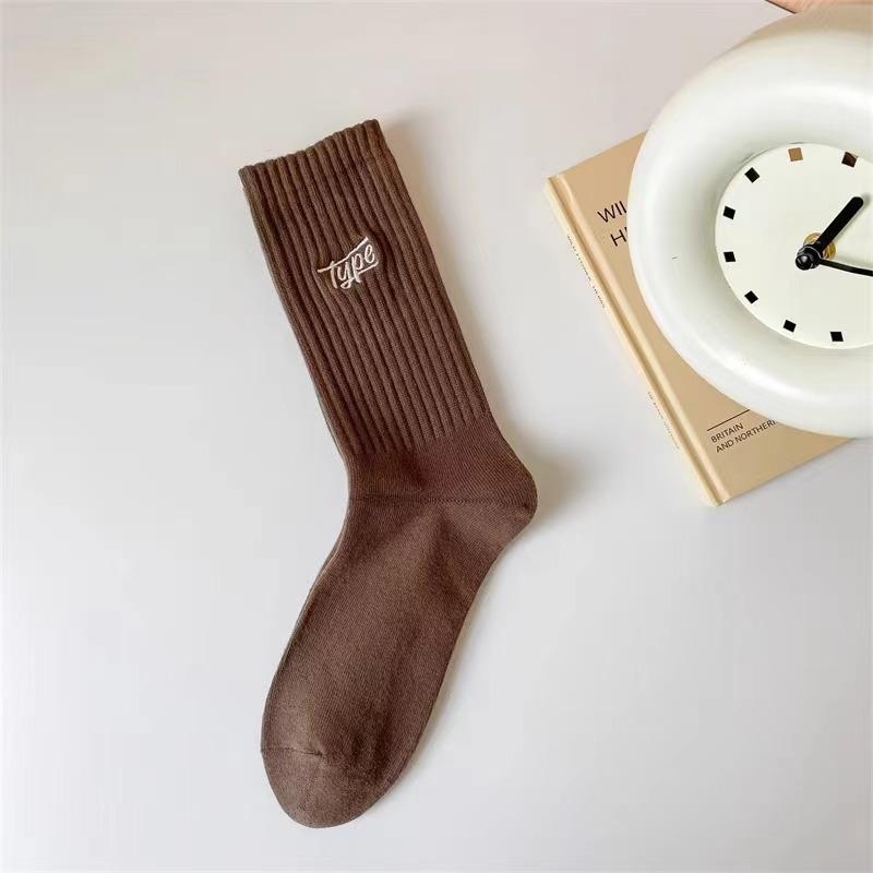 Men's and Women's Matching Spring/Autumn Style Non-Cotton Sports Trend Sweat-Absorbing Anti-Odor Letter Patterned Stockings
