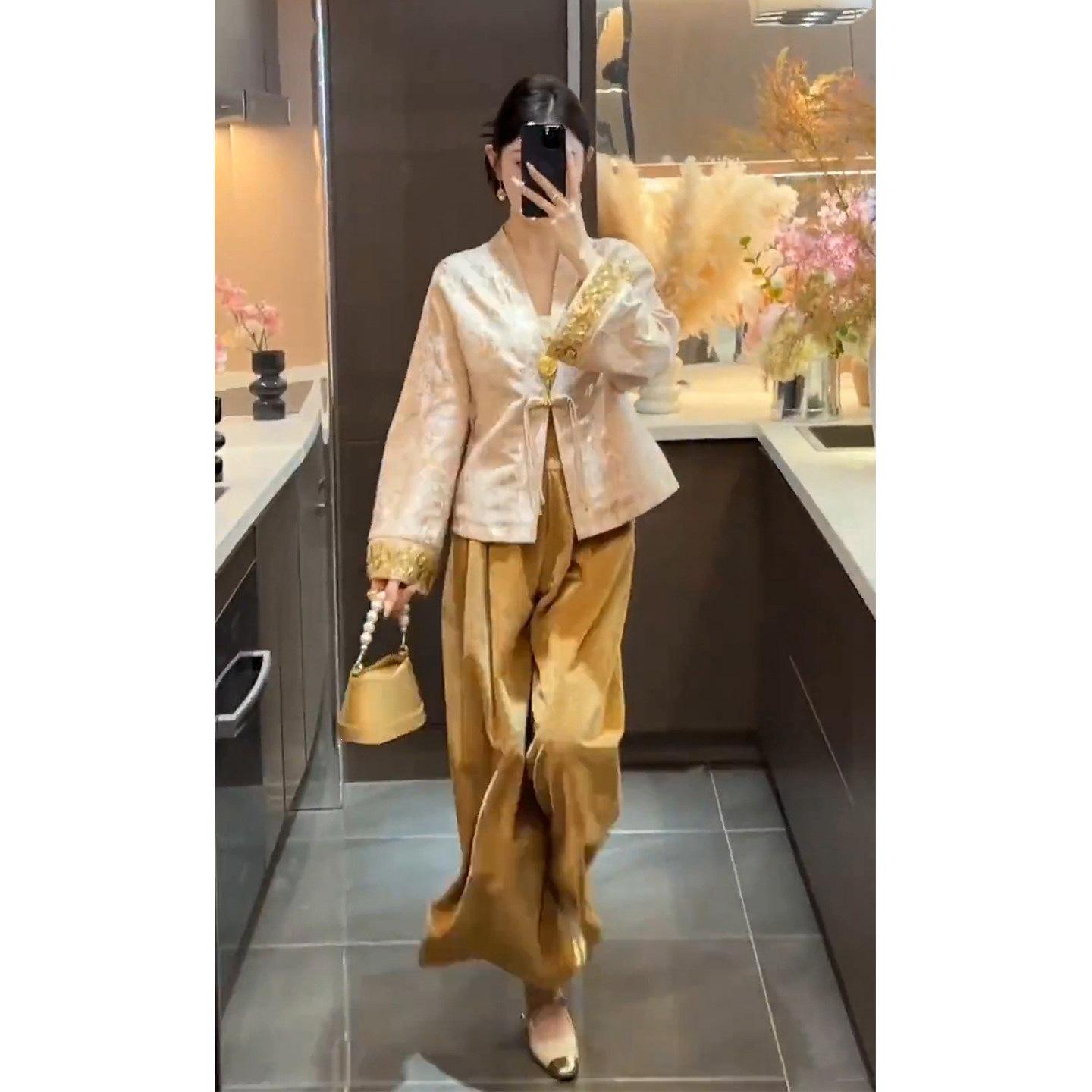 

Autumn 2025 Modern Chinese Embroidered Frog Button Jacket & Wide-Leg Pants Two-Piece Set M