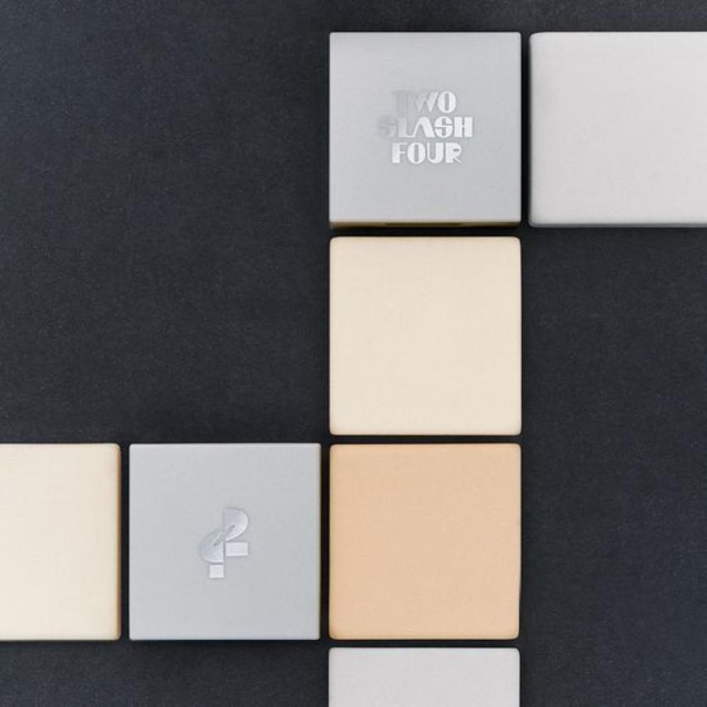 TWO SLASH FOUR Erasing Face Cube Powder 2.6g