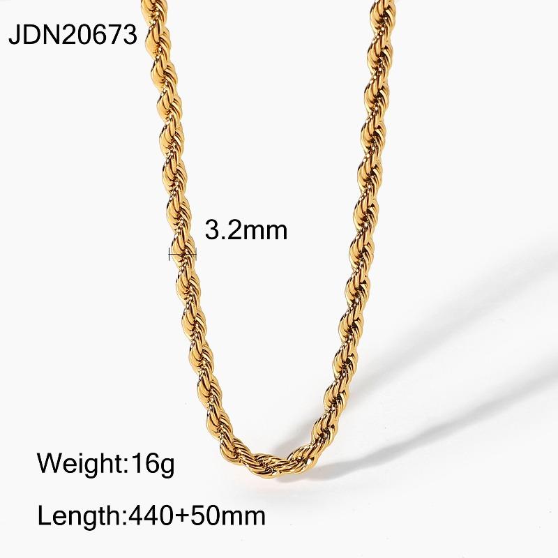 Retro Minimalist Unique High-end Gold-plated Cool Style Multi-layered Necklace for Women, A Niche Accessory for The Petite.