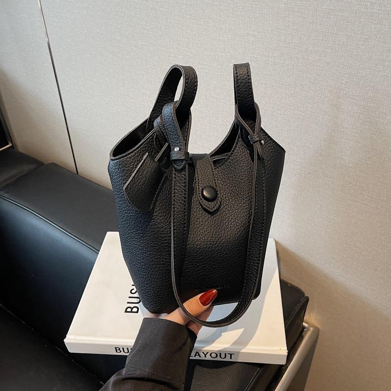 High-end Niche Bag Women's Summer New Fashion Shoulder Messenger Bag Casual Bucket Bag