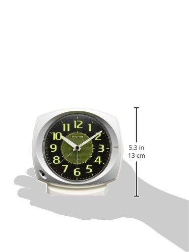 Analogový budík RHYTHM Coleman 657 s koncentračním ciferníkem, kontinuální vteřinová ručička, elektronický zvukový alarm, stříbrná