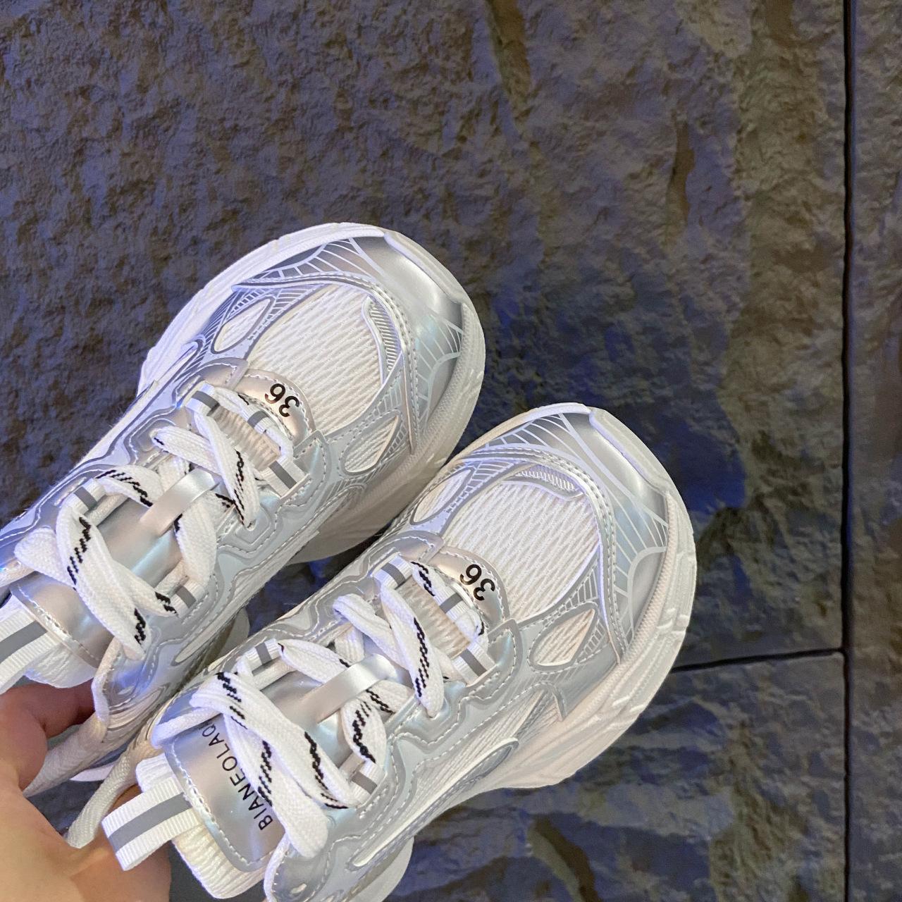 

Серебряный тренд увеличивает платформу папы обувь женская 2025 новая летняя популярная сетчатая студенческая легкая спортивная обувь 38 белый