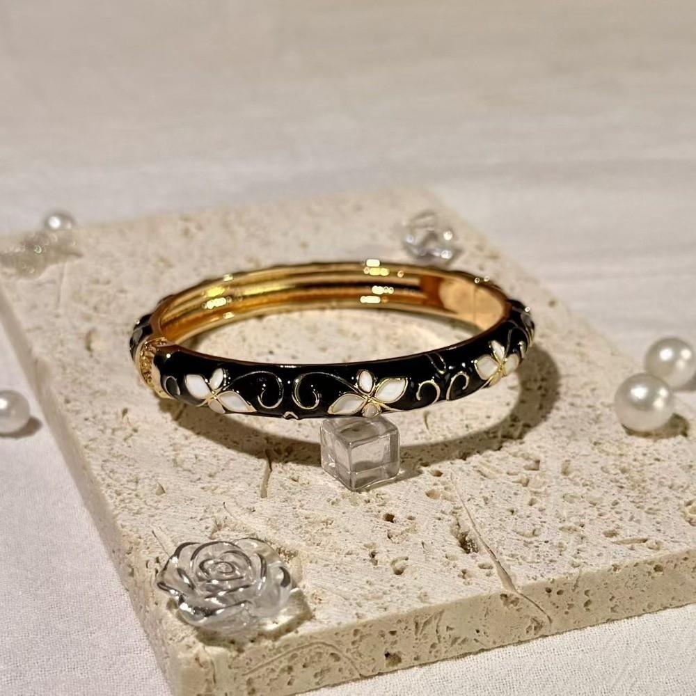 Spring Button Open Cuff Bracelet Colorful Dainty Jewelry Vintage Four-leaf Clover Bangle  for Women