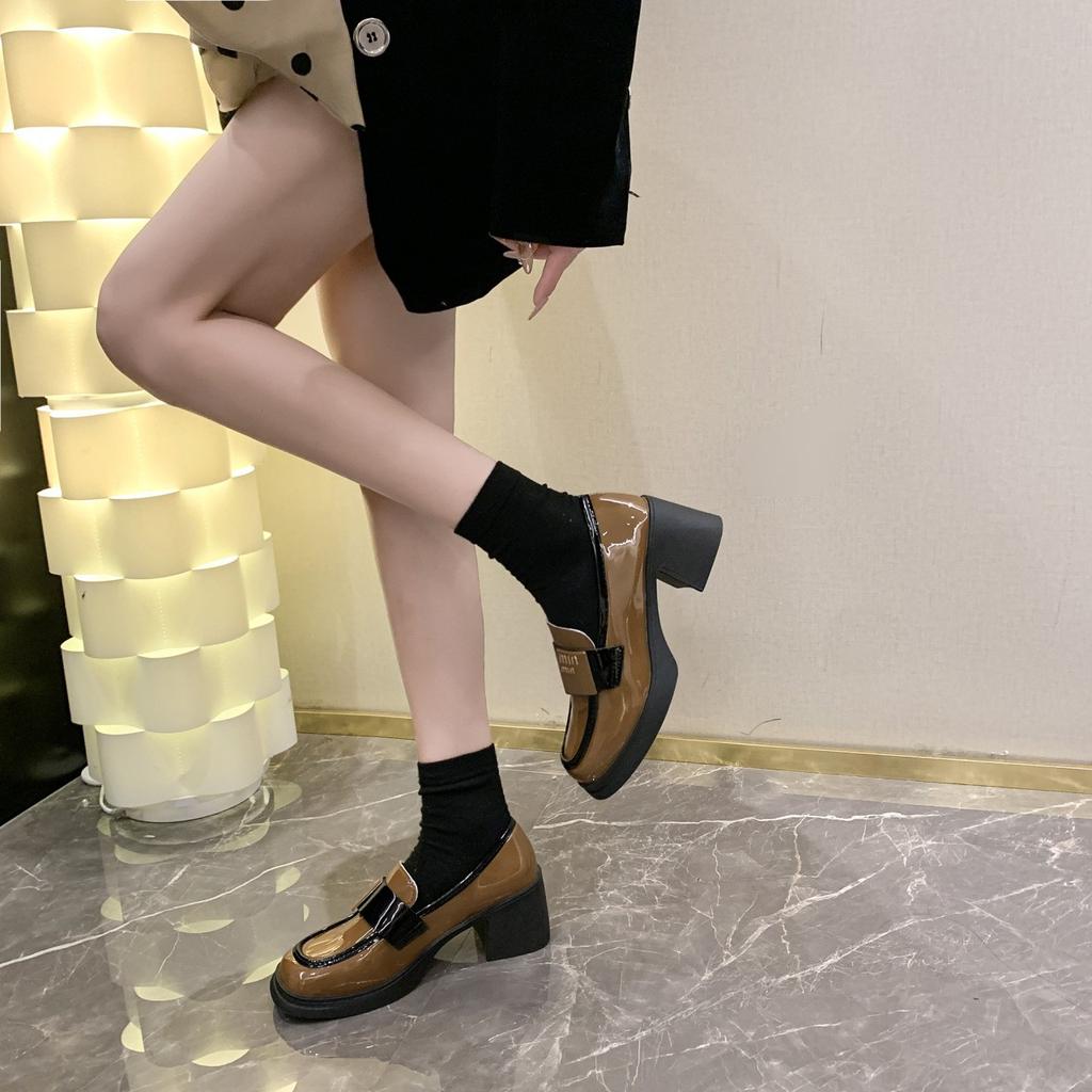 French women's shoes patent leather thick heels single shoes in autumn 2025 new models with skirts high heels temperament fashionable small leath