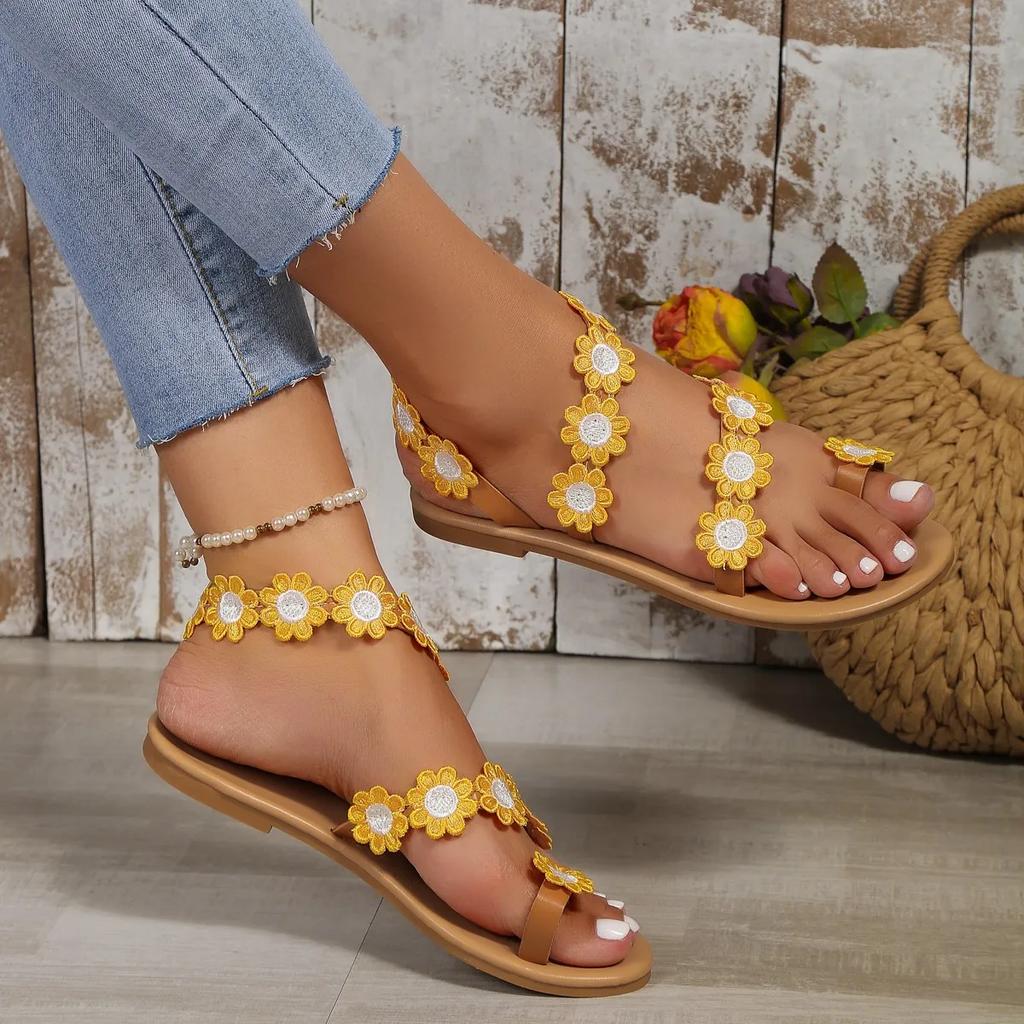 Fashion 2025 Summer New Roman Sandals Bohemian Style Set Toe Flower Flat Wear-resistant Women's Shoes Casual Large Size Sandals