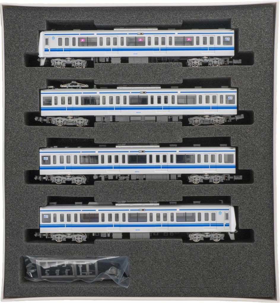 Greenmax N Gauge Seibu 6000 Series Aluminum Car, Selectable Car Number, with Door Pocket Windows, Basic 4-Car Set, Powered, Model Train, 32038