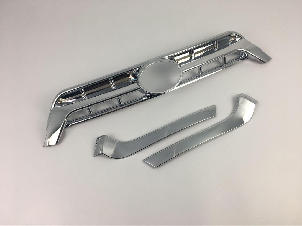 14 Yaris Zhixuan Center Grille & Figure-Eight Trim Modification