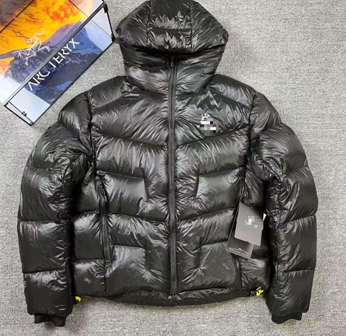 

Kaijia 5000GT Unisex Snow Mountain Water-Repellent Goose Down Jacket XXXXL (80-90 kg)