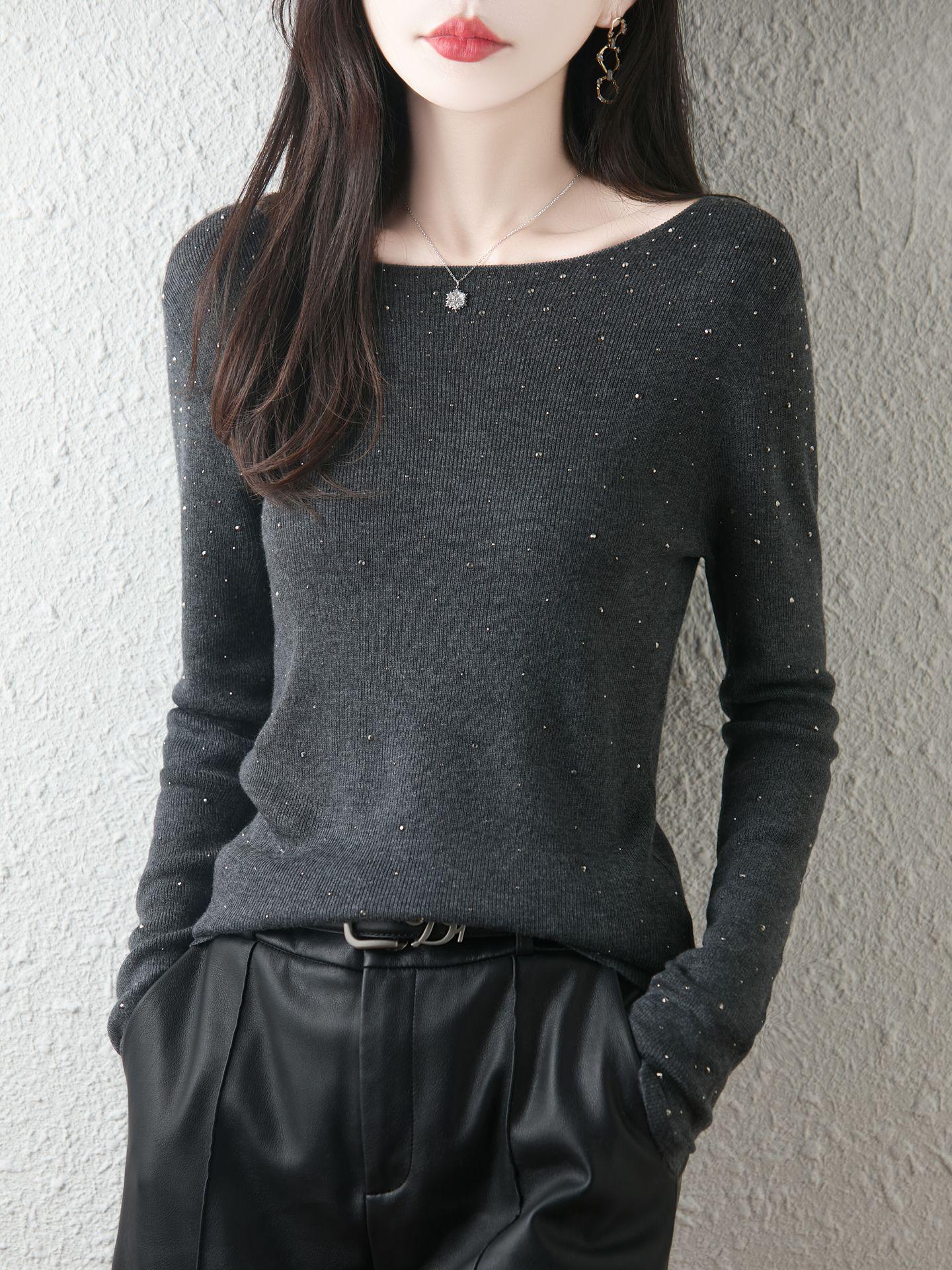 

Женский свитер с открытым плечом из шерстяного трикотажа со стразами - Облегающий крой, длинный рукав Medium