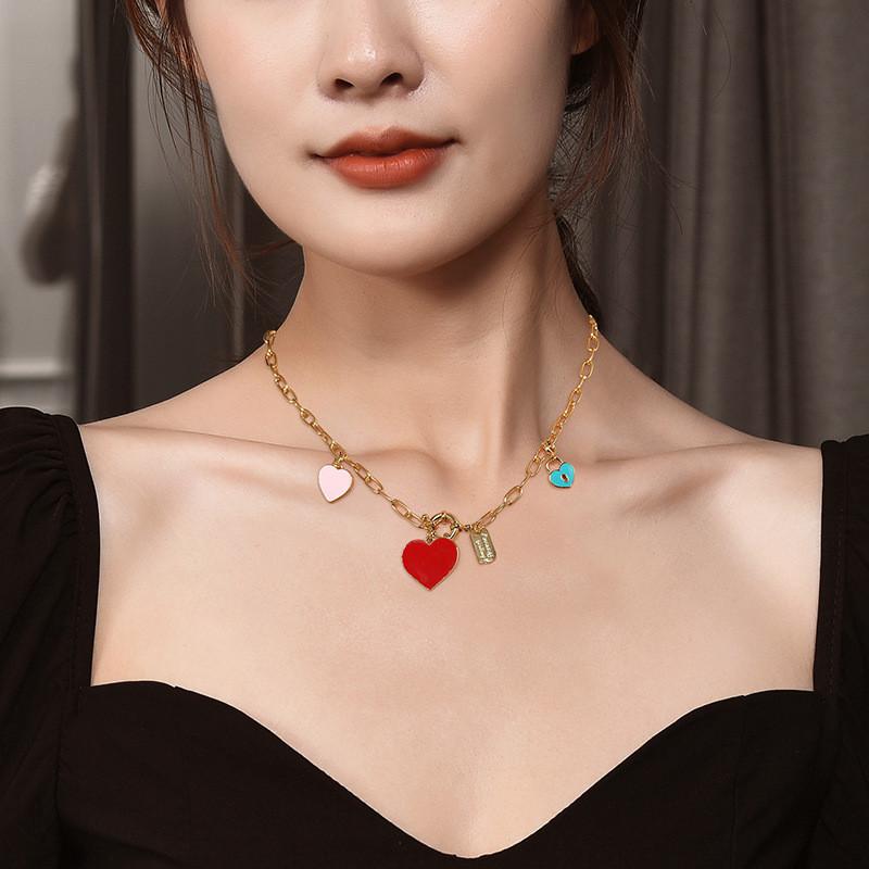 Pendant Luxurious Heart Titanium Steel Necklace Contemporary Key Heart Style Collarbone Chain For Unisex