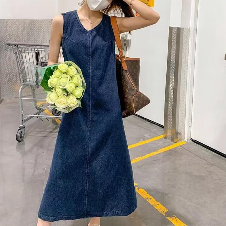 

Летнее женское джинсовое платье средней длины с открытой спиной, 2025: Омолаживающая, подчеркивающая талию, юбка-сарафан с вырезами M синий