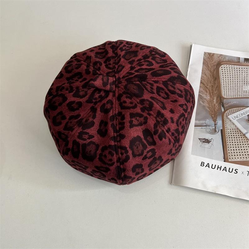 Retro deerskin velvet leopard print beret female street versatile painter hat bud big head circumference pumpkin hat trendy
