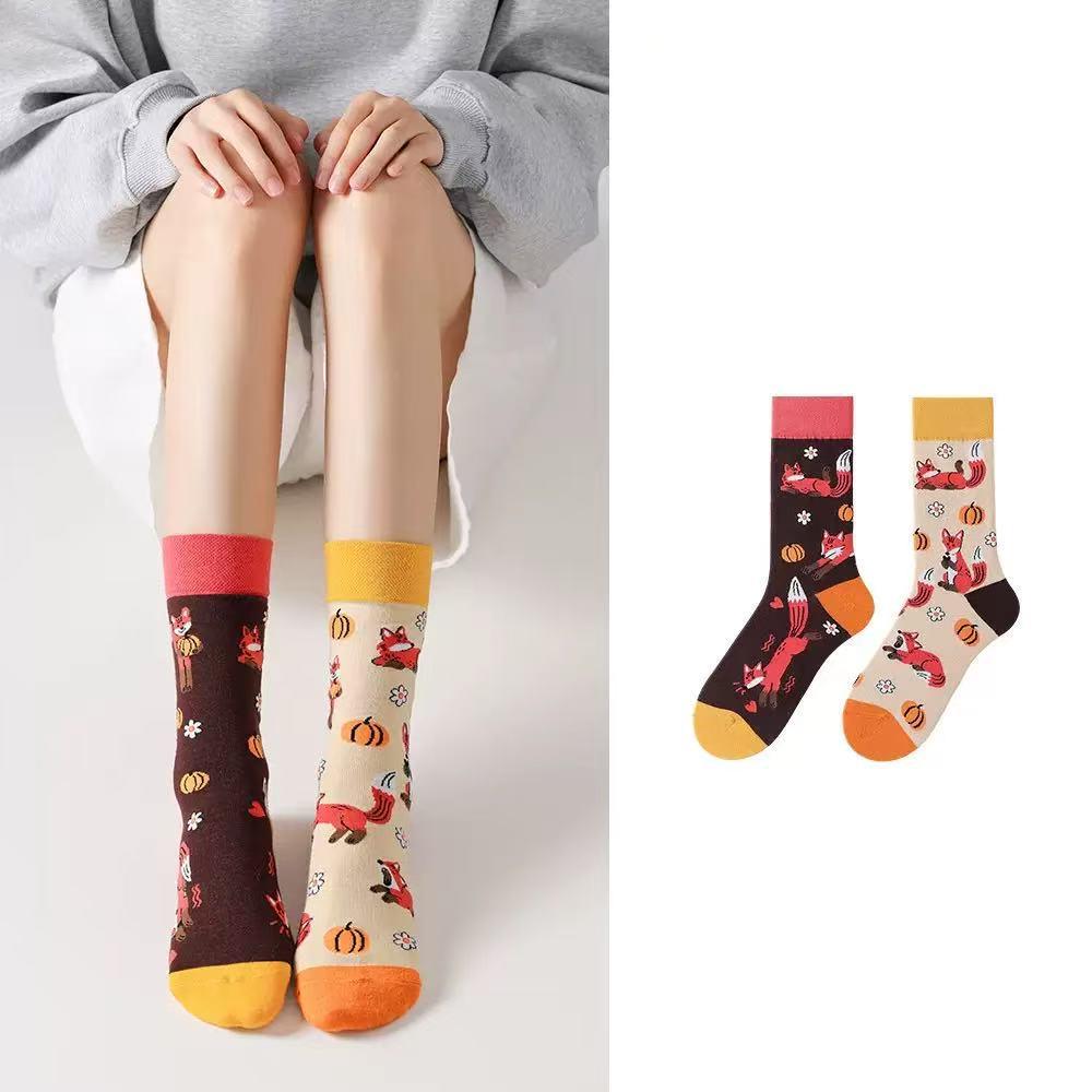 Original Asymmetrische Cartoon Hip Hop Baumwollsocken für Paare - Wadenhoch Mandarinenente Stil für Damen und Herren