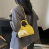 Fashion messenger bag niche casual small square bag women's 2025 summer new hand carry simple commuter shoulder bag