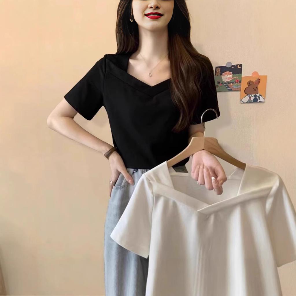 Design sense V-neck exposed collarbone short-sleeved T-shirt women's summer new thin solid color versatile student niche top
