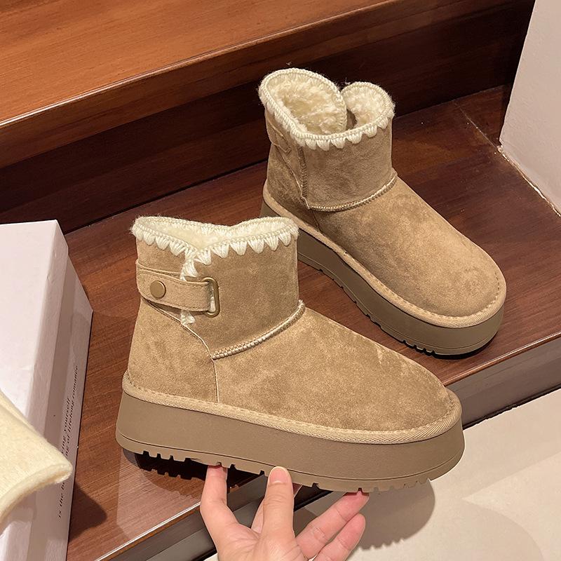 Fur integrated thick-soled snow boots women's 2025 new winter women's short boots piled and thickened warm Northeast cotton shoes