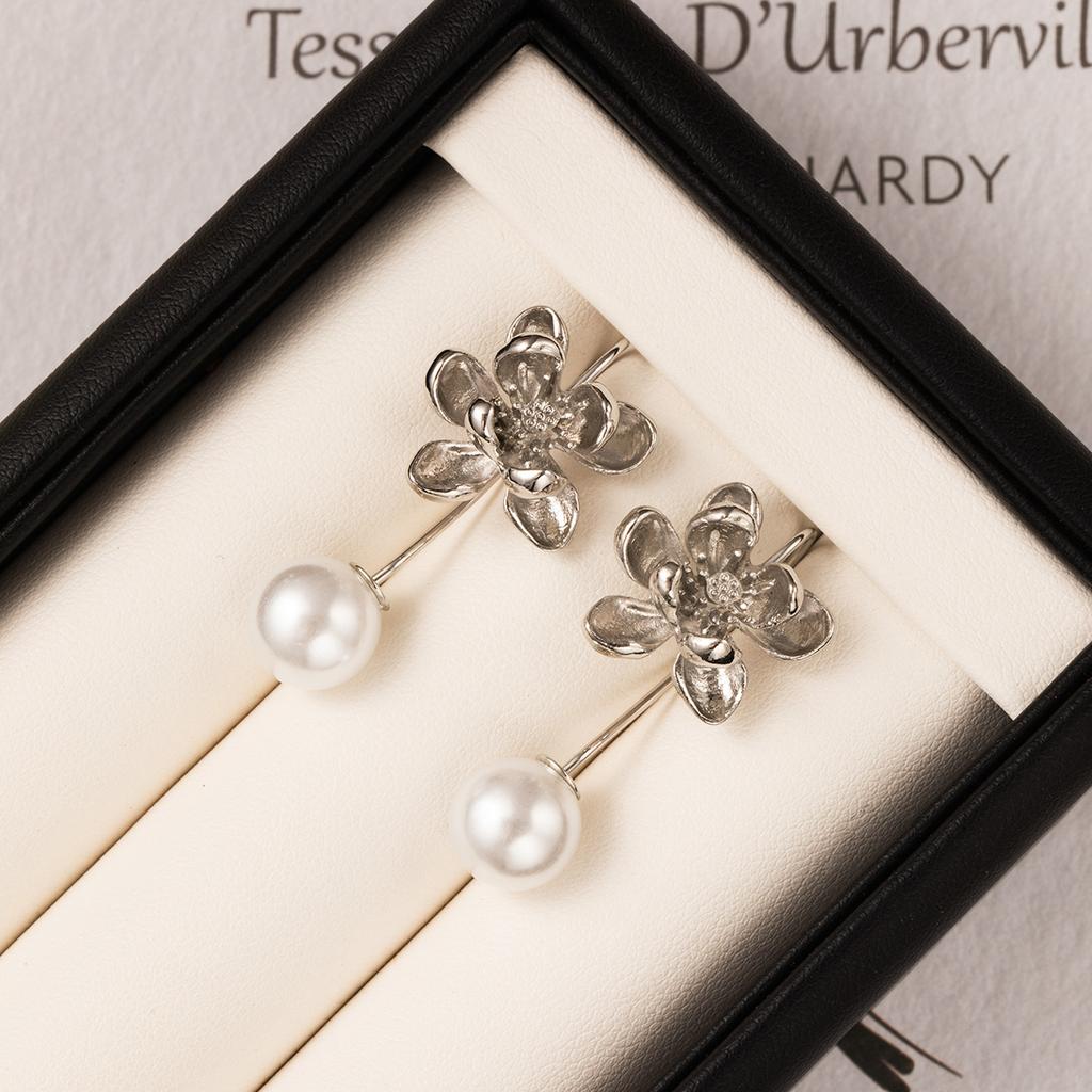 Super Fairy Exquisite Sweet Flower Pearl Earrings Women'S Fashion Temperament Beautiful Personality Advanced Sense Earrings