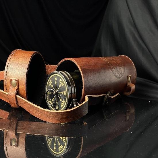 Brass Antique Decor Spyglass Handheld Telescope for Adventure Enthusiasts Nautical Decor for Gifting Halloween Decor
