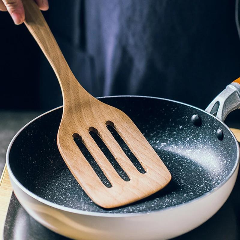 2Pcs Wooden Kitchen Spatula Nonstick Spatula Turner Set Slotted Cooking Shovel Long Handle Wok Spatula Wooden Kitchen Utensils