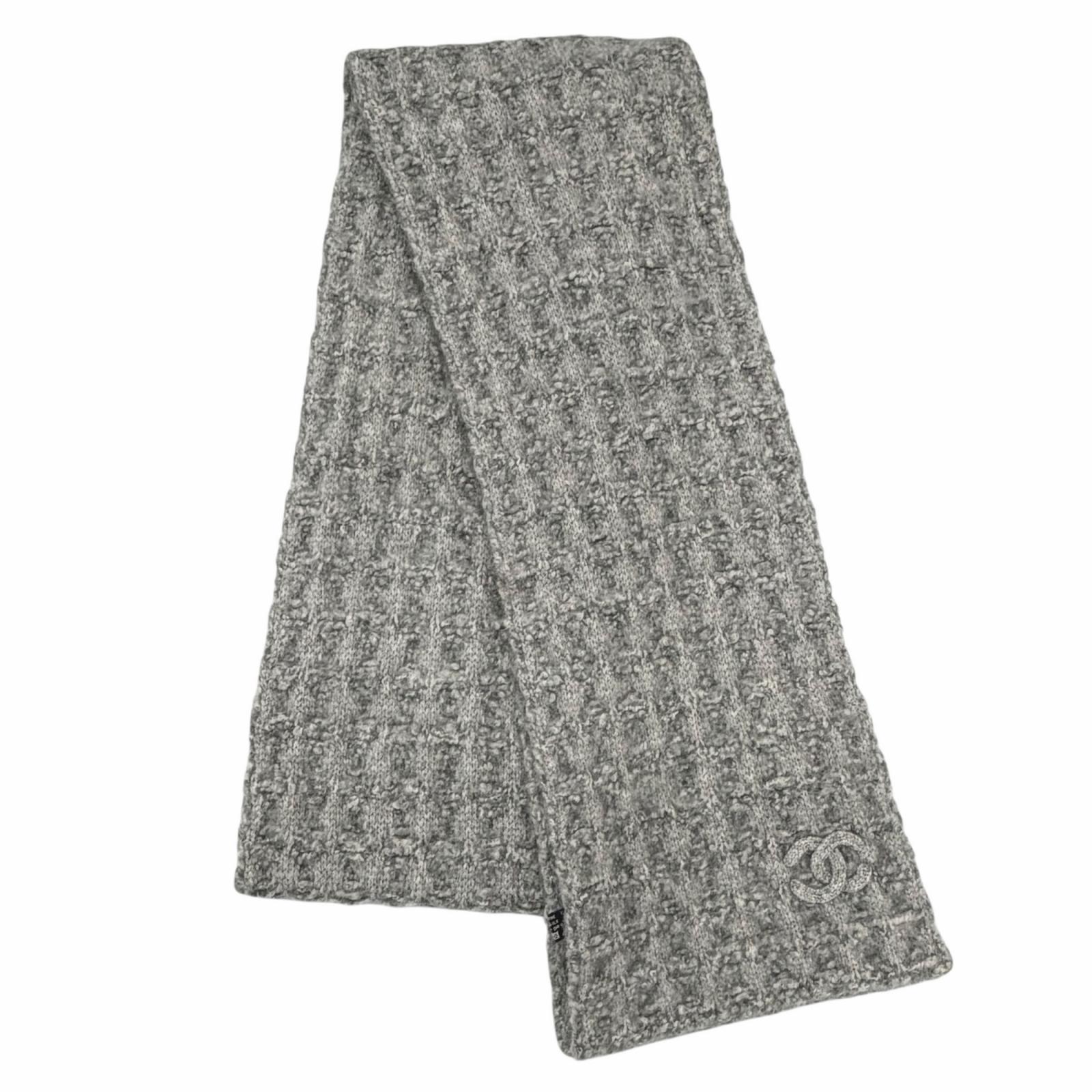

Great CHANEL Scarf gray cashmere Women 17B Used