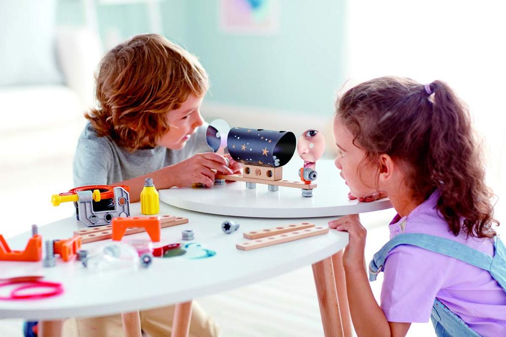Hape Junior Inventor Science Lab Set E3034