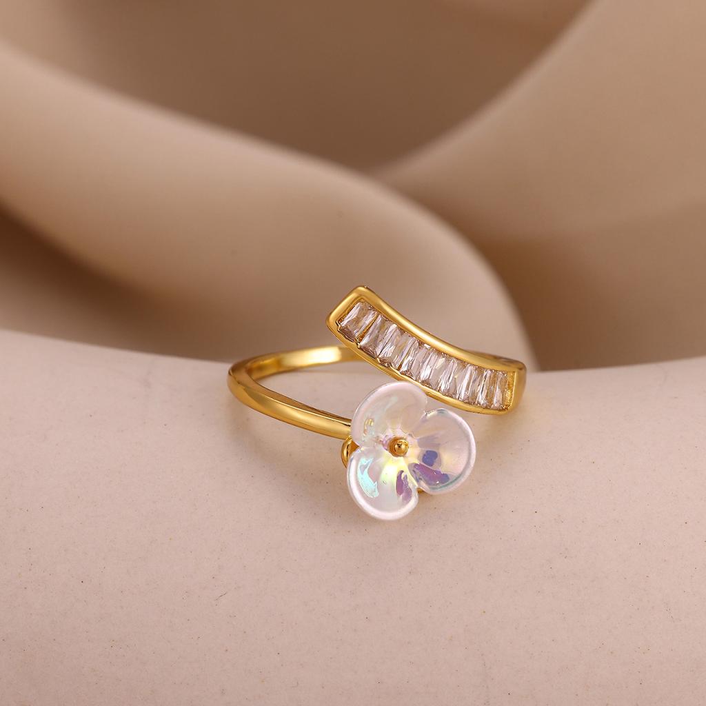 New Zircon Flower Blossom Rings For Women Gold Color Luxury Flowers Rhinestone Anillos Geometry Chic Bague Jewelry Wedding Gift