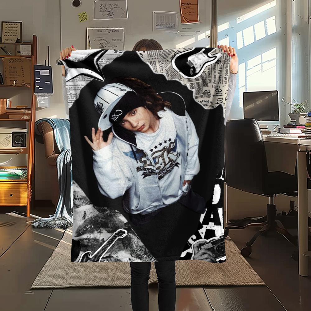 1 Stück Tom Kaulitz Print Flanelldecke, Hohe Qualität, Bequem für alle Jahreszeiten, Heimdekoration, Wärme und Komfort, Perfekt für Weihnachtsgeschenke