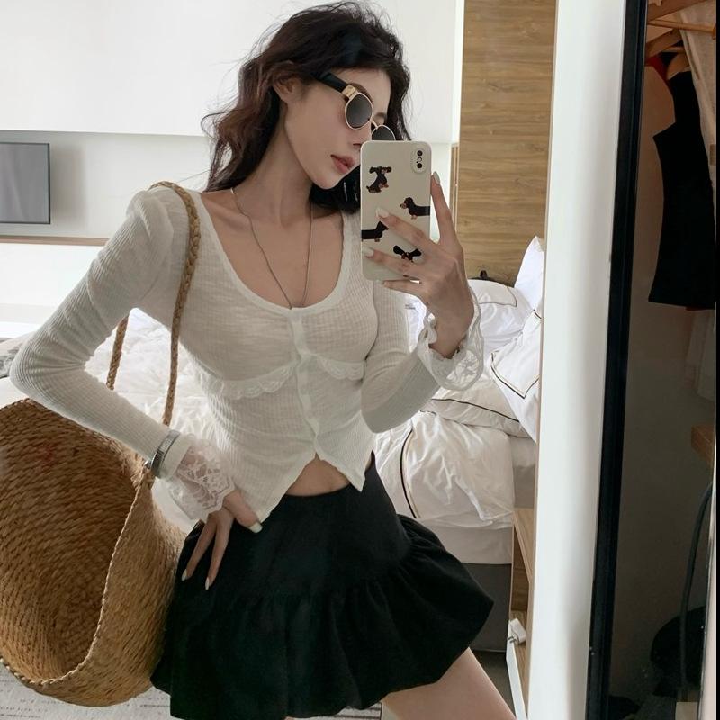 

Women s Retro V-Neck Lace Trim Slim Fit Long Sleeve Crop Cardigan M білий