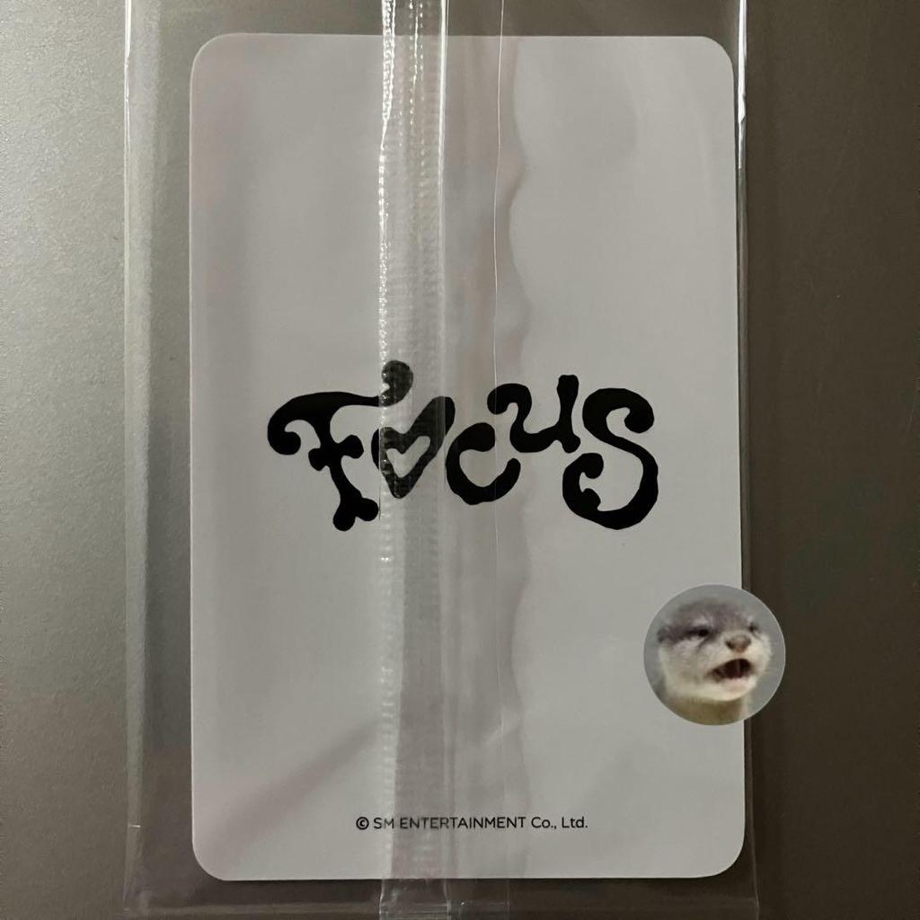 [USED] Hearts2Hearts FOCUS ktown4u dingo Ian